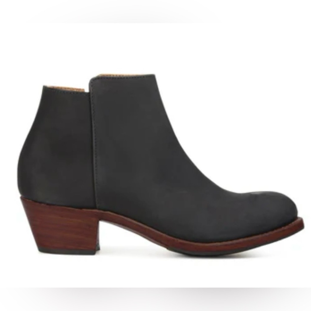Granada Exquisite Handcrafted Leather Boot By Adelante in Perfect Condition